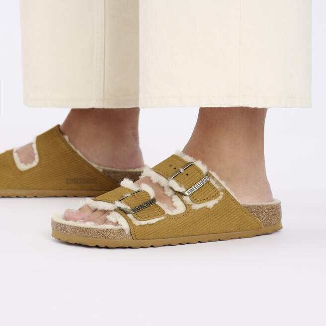Arizona Shearling semišová kůže s kožešinou Arizona Shearling semišová kůže s kožešinou